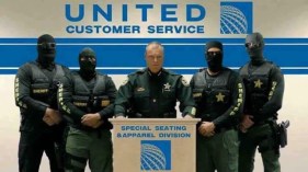 United Airlines 05