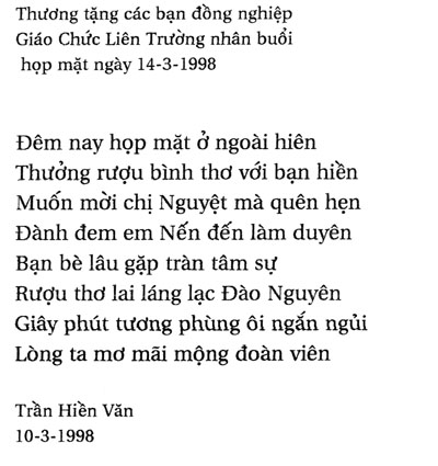 Hop ban dem khong trang