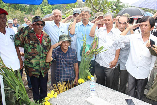 nguoi muon nam cu 04