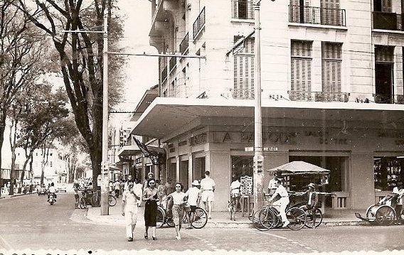 tan man ve con duong 01