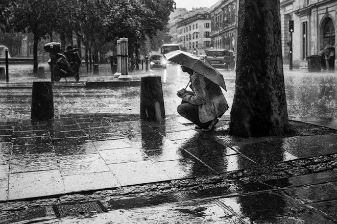 Bay di nhung con mua phun 02.jpg