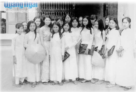 truong nu trung hoc 32