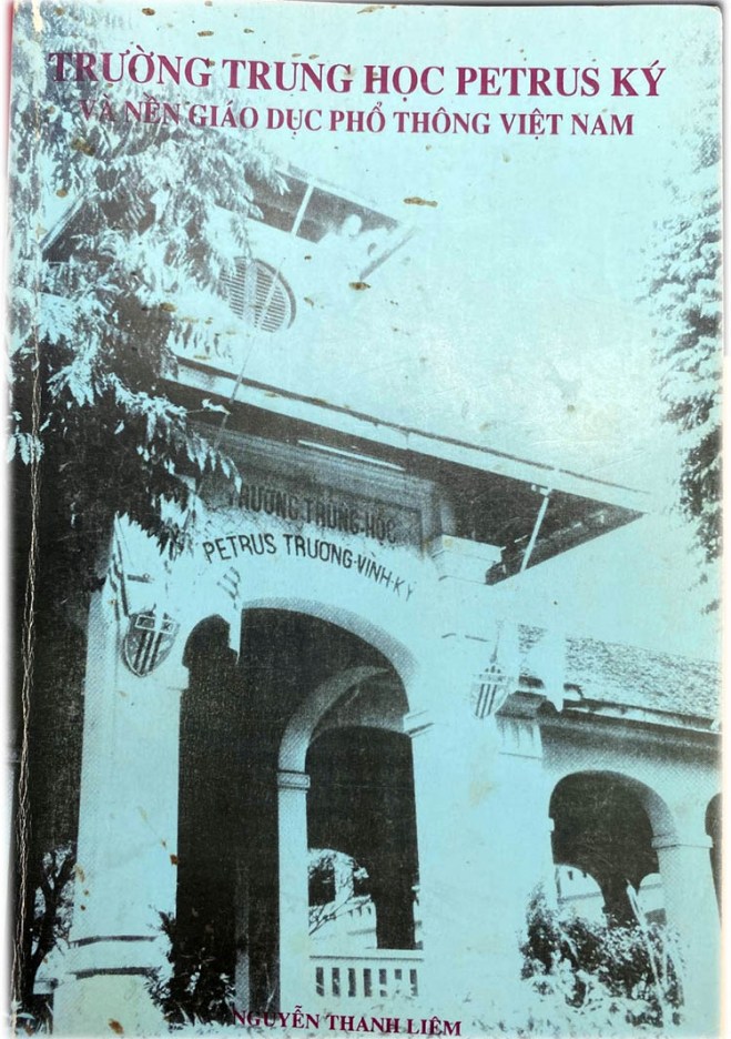 Truong Trung Hoc Petrus Ky 01