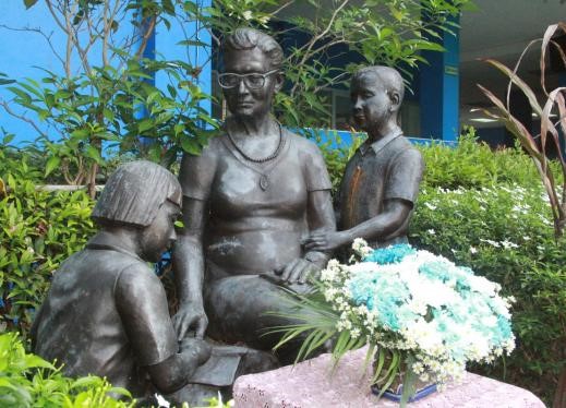 Truong nu sinh mu 01